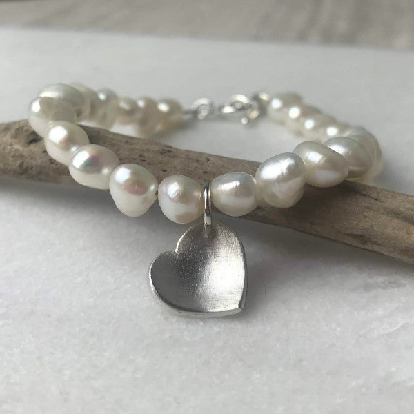 Cream Pearl Heart Bracelet
